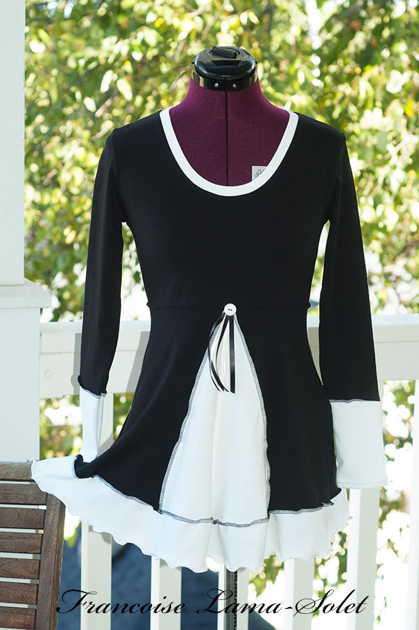 Women’s minimalist colorblock black and white long sleeve tunic swing top Classic Chic